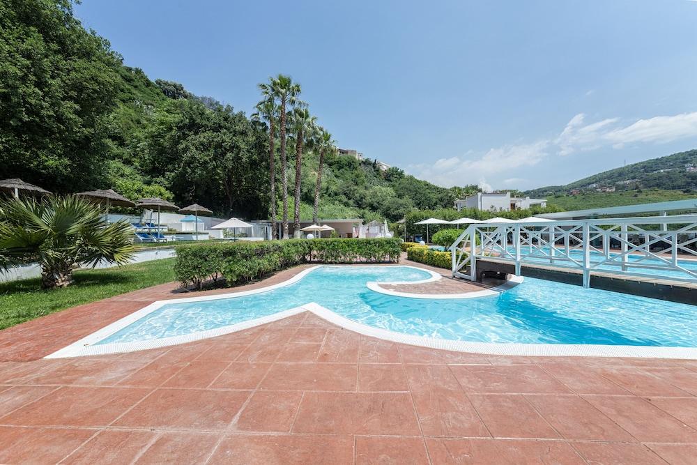 Agave Hotel ปอซซุออลี ภายนอก รูปภาพ